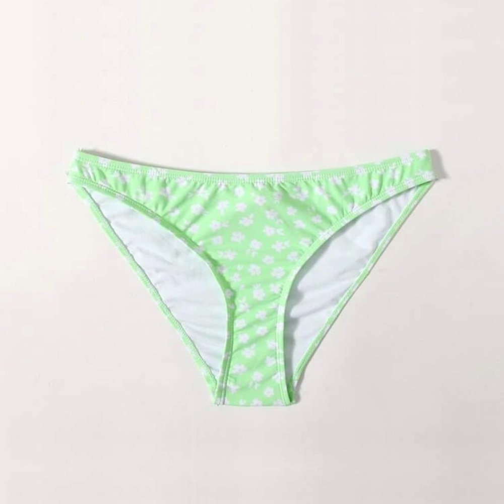 NEW! So Cute Green Floral Print Swimsuit Bikini Bottom Sz M